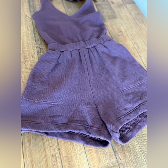 FREE PEOPLE Beach Halter hooded shorts romper Soft Terry plum color Sz XS - Picture 11 of 16